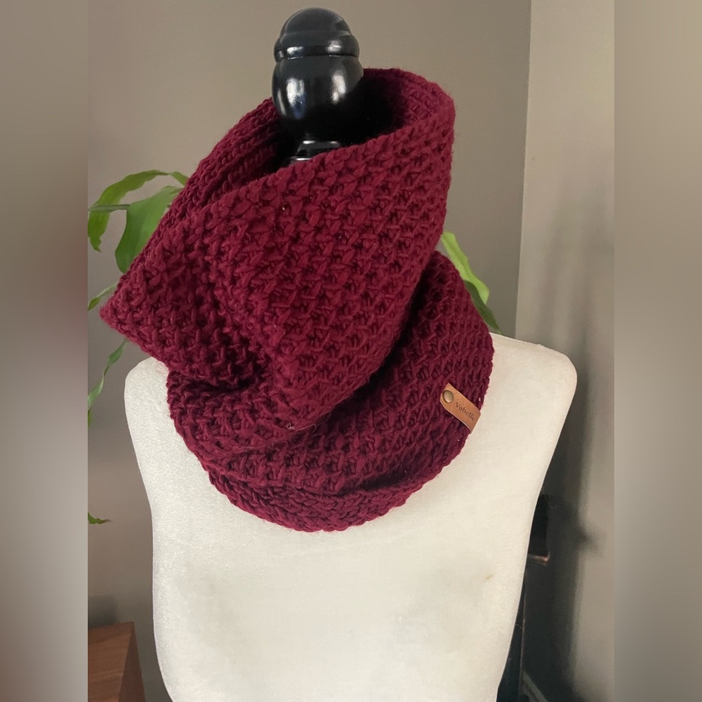 Chunky Knit Merino Wool Handmade Infinity Scarf